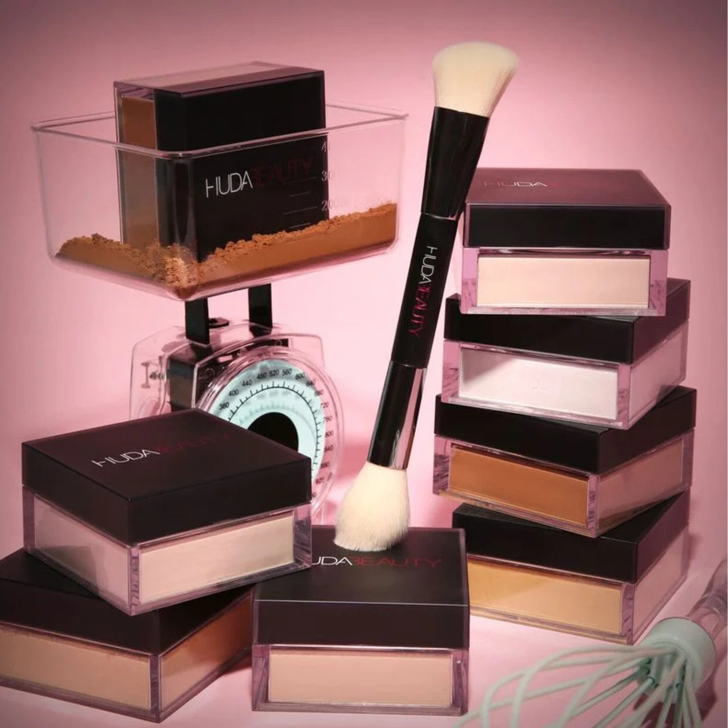 HUDA BEAUTY | Easy Bake Loose Setting Powder
